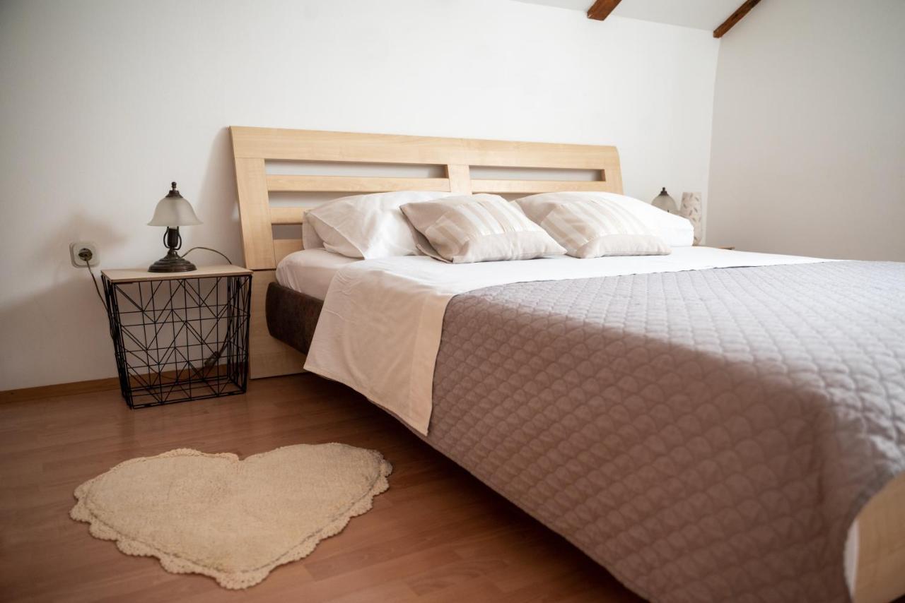Apartman Milutin ヴーシ エクステリア 写真
